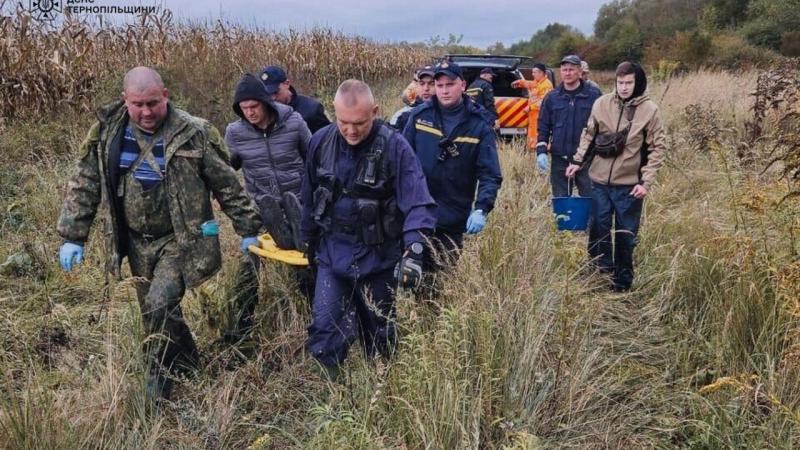 Одну жінку, яка вирушила на грибний лов, виявили мертвою, тоді як іншу вдалося врятувати.