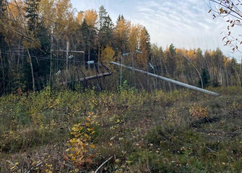 У Санкт-Петербурзі внаслідок атаки безпілотника залишилися без електрики сотні житлових будинків.